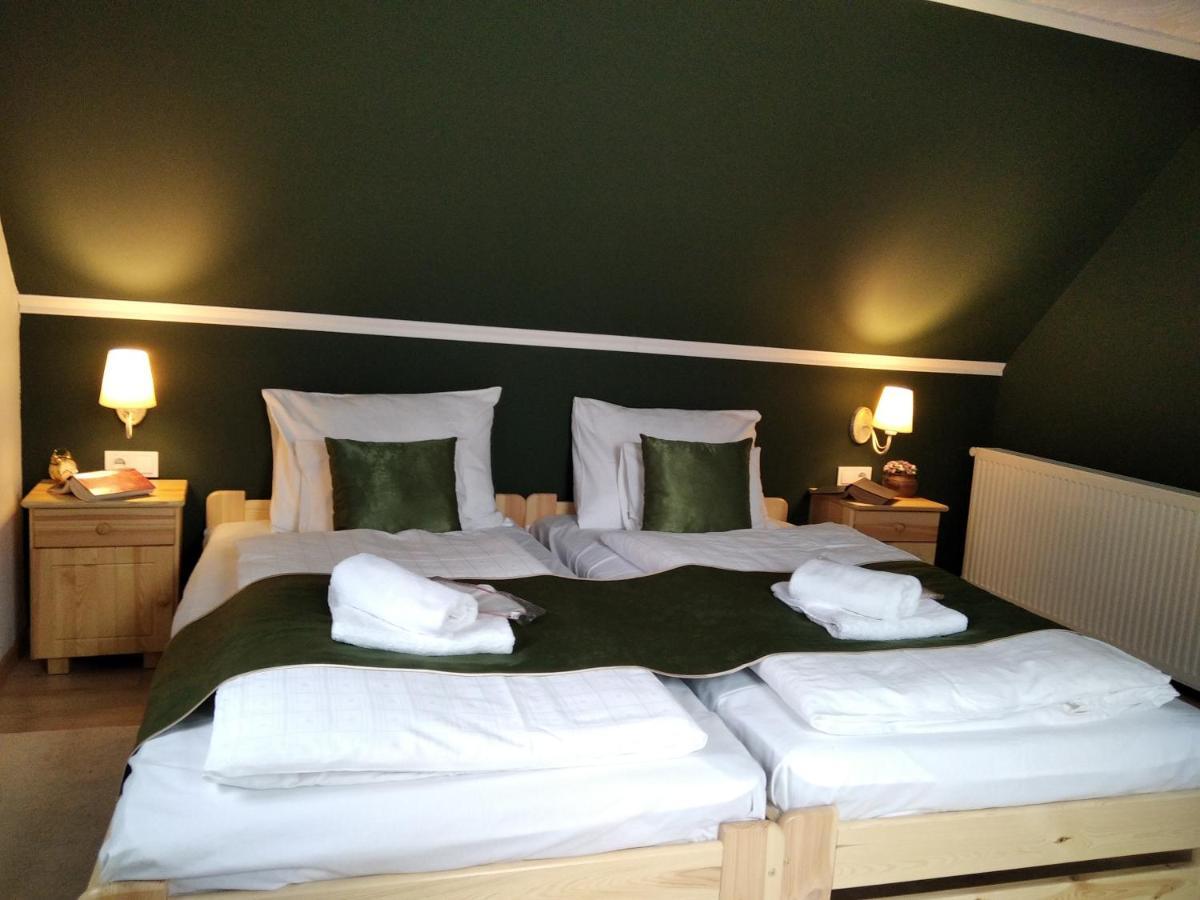 Moezsi Apartman Tolna Esterno foto