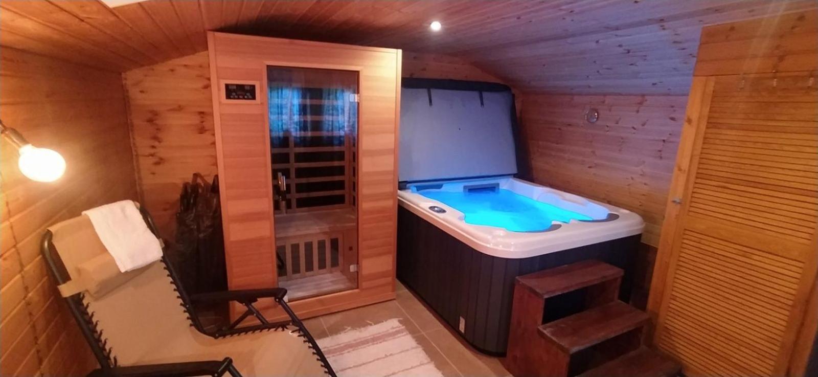 Moezsi Apartman Tolna Esterno foto